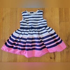 Baby girls size newborn dress